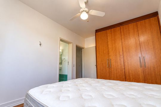 Suíte de apartamento para alugar com 3 quartos, 110m² em Petrópolis, Porto Alegre