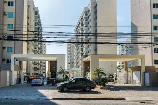Fachada do Condomínio de apartamento à venda com 2 quartos, 56m² em Penha, Rio de Janeiro