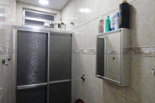 Banheiro de casa para alugar com 2 quartos, 120m² em Centro, Nilópolis
