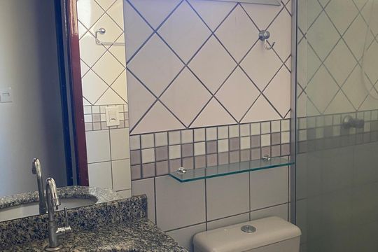 Banheiro de apartamento à venda com 3 quartos, 83m² em Setor Bueno, Goiânia