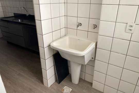 Área de serviço de apartamento à venda com 3 quartos, 83m² em Setor Bueno, Goiânia