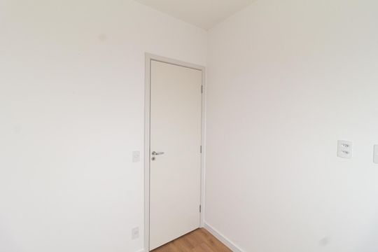 Quarto 1 de apartamento para alugar com 2 quartos, 36m² em Jardim Santo Estevao, Carapicuíba