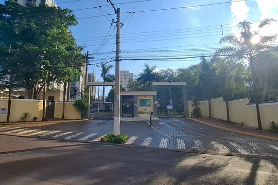 Fachada e portaria de apartamento para alugar com 2 quartos, 48m² em City Ribeirão, Ribeirão Preto