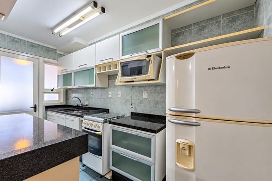 Cozinha de apartamento para alugar com 1 quarto, 62m² em Vila Rosa, Novo Hamburgo