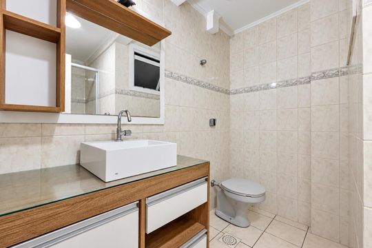 Banheiro de apartamento para alugar com 1 quarto, 62m² em Vila Rosa, Novo Hamburgo