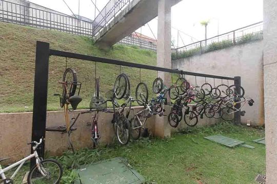 bicicletario de apartamento para alugar com 2 quartos, 40m² em Jardim da Laranjeira (zona Leste), São Paulo