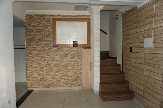 Casa de Condomínio para alugar com 2 quartos, 60m² em Jardim Casa Branca, Embu das Artes