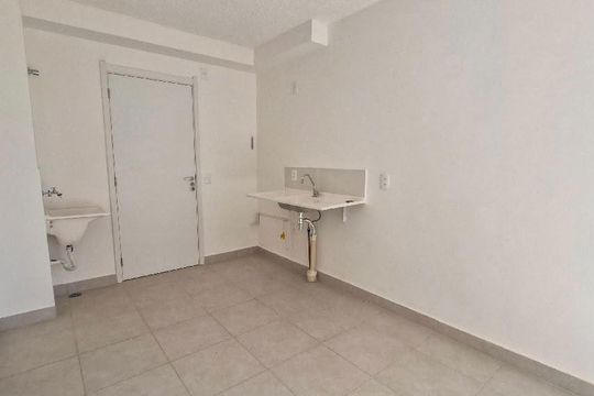 Sala/Cozinha de apartamento para alugar com 2 quartos, 33m² em Socorro, São Paulo