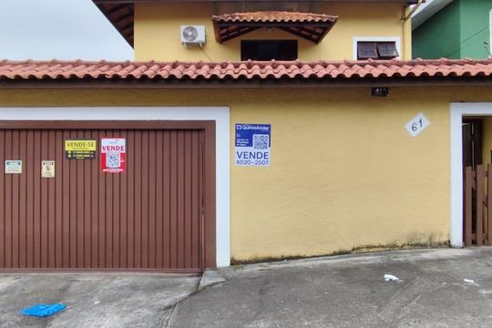 Fachada de casa para alugar com 5 quartos, 250m² em Jardim Helga, São Paulo
