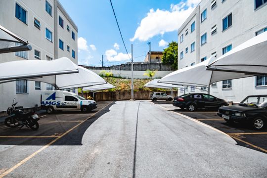 Garagem de apartamento para alugar com 2 quartos, 46m² em Cerejeira (justinópolis), Ribeirão das Neves