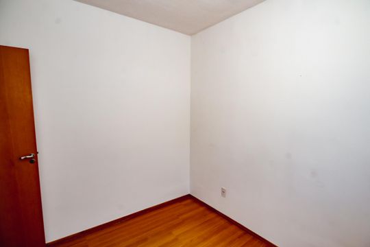 Quarto 2 de apartamento para alugar com 2 quartos, 46m² em Cerejeira (justinópolis), Ribeirão das Neves