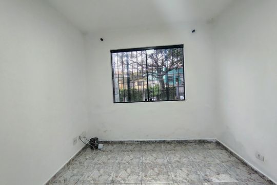 Quarto 2 de casa à venda com 2 quartos, 102m² em Jabaquara, São Paulo