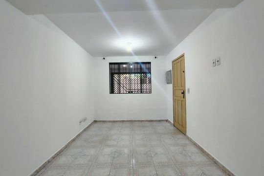 Casa à venda com 2 quartos, 102m² em Jabaquara, São Paulo