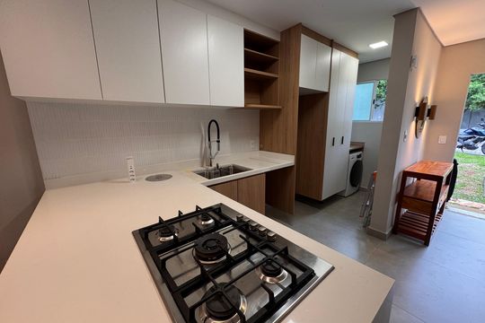 Cozinha - Armários de casa de condomínio para alugar com 2 quartos, 75m² em Caiapia, Cotia