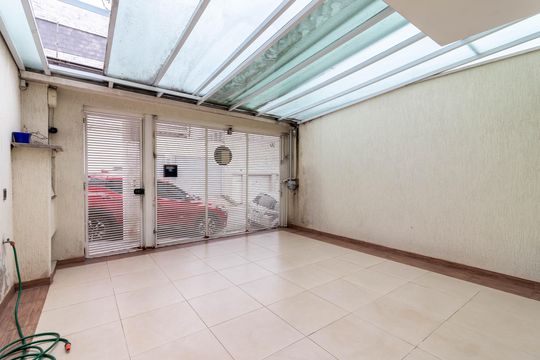 Garagem de casa à venda com 3 quartos, 69m² em Vila Aurora (zona Norte), São Paulo