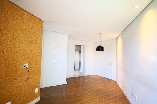 Sala de apartamento à venda com 2 quartos, 52m² em São Pedro, Osasco