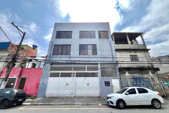 Fachada de apartamento para alugar com 2 quartos, 51m² em Jardim Itacolomi, São Paulo