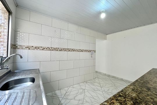 Cozinha de apartamento para alugar com 2 quartos, 51m² em Jardim Itacolomi, São Paulo