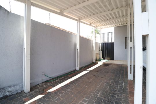 Garagem de apartamento para alugar com 3 quartos, 90m² em Tibery, Uberlândia