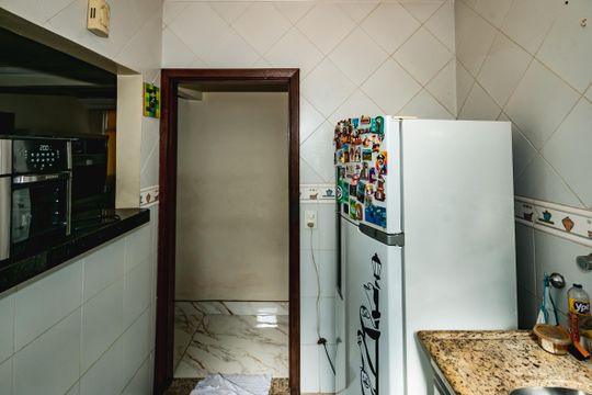 Cozinha de apartamento à venda com 2 quartos, 75m² em Califórnia, Belo Horizonte