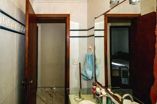 Banheiro Social de apartamento à venda com 2 quartos, 75m² em Califórnia, Belo Horizonte
