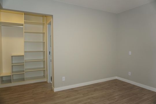Apartamento para alugar com 4 quartos, 140m² em Jardim Santa Barbara, Embu das Artes