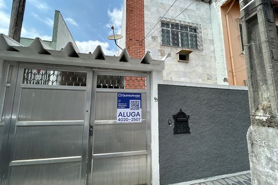 Fachada + placa de casa para alugar com 3 quartos, 174m² em Praça Seca, Rio de Janeiro