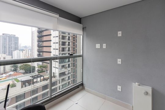 Varanda de kitnet/studio para alugar com 1 quarto, 32m² em Jardim das Acacias, São Paulo