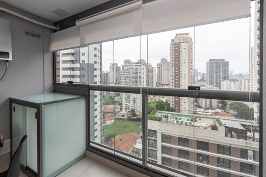 Varanda de kitnet/studio para alugar com 1 quarto, 32m² em Jardim das Acacias, São Paulo