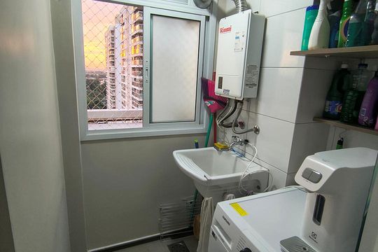 Área de serviço de apartamento à venda com 3 quartos, 82m² em São Geraldo, Porto Alegre