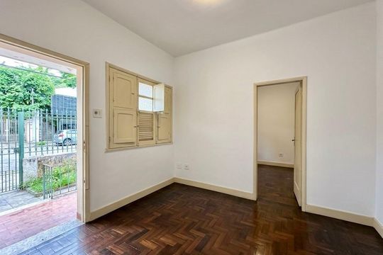 Casa para alugar com 6 quartos, 181m² em Serra, Belo Horizonte
