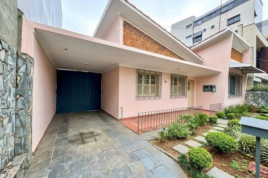 Casa para alugar com 6 quartos, 181m² em Serra, Belo Horizonte