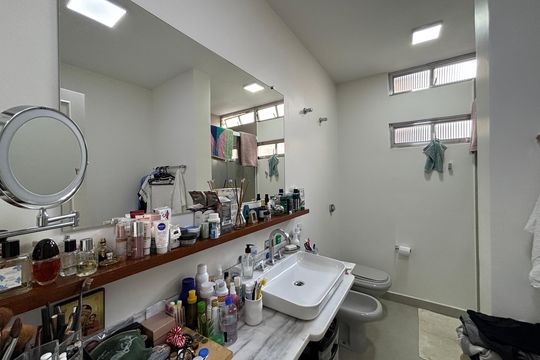 Banheiro suíte  de apartamento para alugar com 3 quartos, 166m² em Jardim Paulista, São Paulo