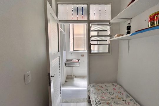 Quarto de Serviço de apartamento para alugar com 2 quartos, 66m² em Copacabana, Rio de Janeiro