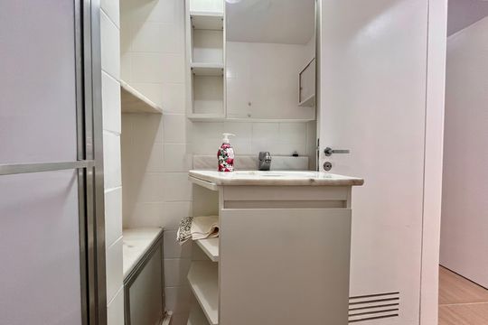 Banheiro de apartamento para alugar com 2 quartos, 66m² em Copacabana, Rio de Janeiro