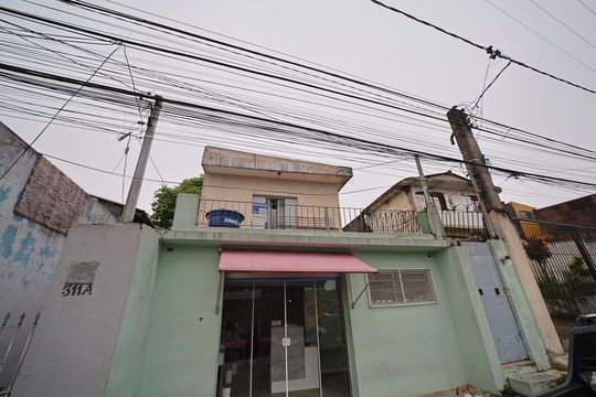 Fachada de casa à venda com 1 quarto, 400m² em Vila Buenos Aires, São Paulo