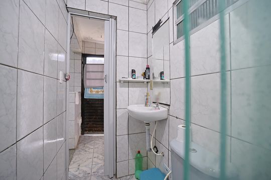 Banheiro de casa à venda com 1 quarto, 400m² em Vila Buenos Aires, São Paulo