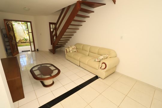 Sala de casa para alugar com 2 quartos, 150m² em Stella Maris, Salvador