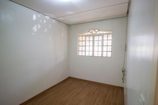 Casa para alugar com 3 quartos, 135m² em Qnp 34, Brasília
