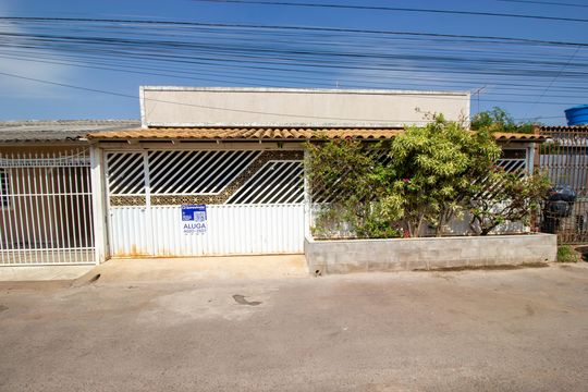 Casa para alugar com 3 quartos, 135m² em Qnp 34, Brasília