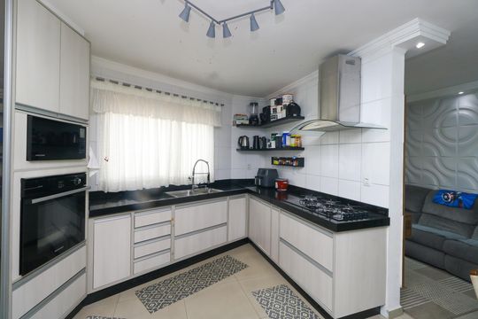 Cozinha de casa à venda com 2 quartos, 88m² em Jardim Santo Alberto, Santo André