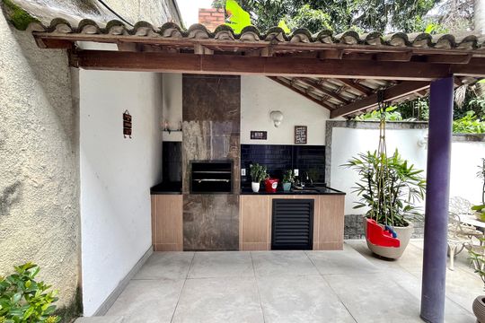 Área gourmet de casa de condomínio à venda com 3 quartos, 144m² em Taquara, Rio de Janeiro