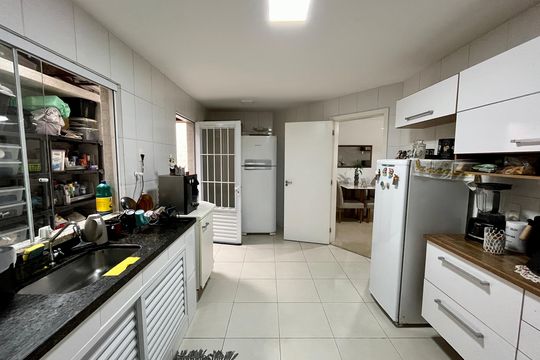 Cozinha de casa de condomínio à venda com 3 quartos, 144m² em Taquara, Rio de Janeiro