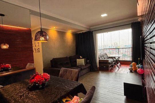 Apartamento à venda com 2 quartos, 76m² em Jardim Tupanci, Barueri