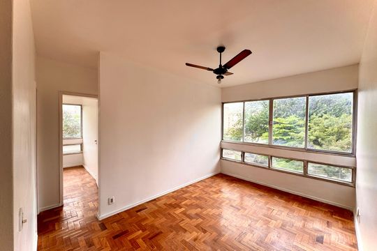 Apartamento para alugar com 2 quartos, 60m² em Laranjeiras, Rio de Janeiro
