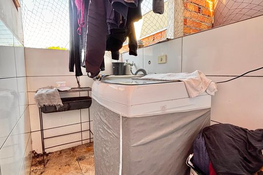 Lavanderia casa 2 de casa à venda com 5 quartos, 150m² em Conceicao, Osasco