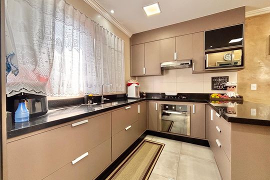 Cozinha casa 3 de casa à venda com 5 quartos, 150m² em Conceicao, Osasco