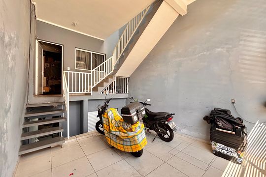 Garagem de casa à venda com 5 quartos, 150m² em Conceicao, Osasco