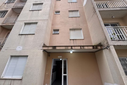 Fachada do bloco de apartamento para alugar com 3 quartos, 86m² em Roselândia, Cotia