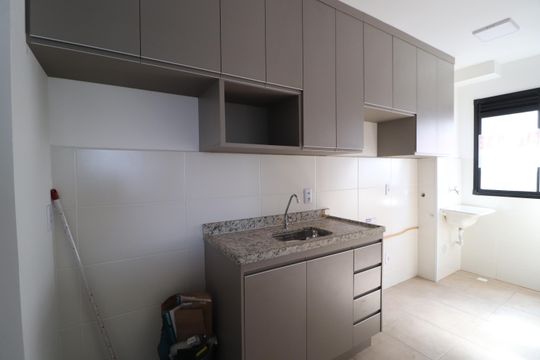 Cozinha de apartamento para alugar com 2 quartos, 52m² em Shopping Park, Uberlândia